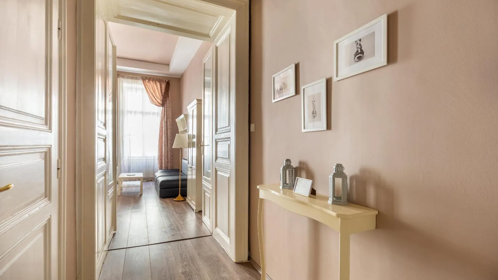 D20 Dob Apartment Budapest
